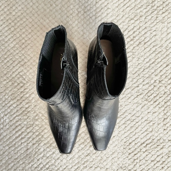 ALDO Ankle Boots - Picture 7 of 7